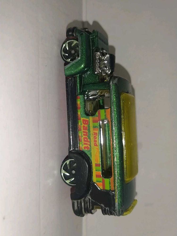 Road Bandit Hot Wheels