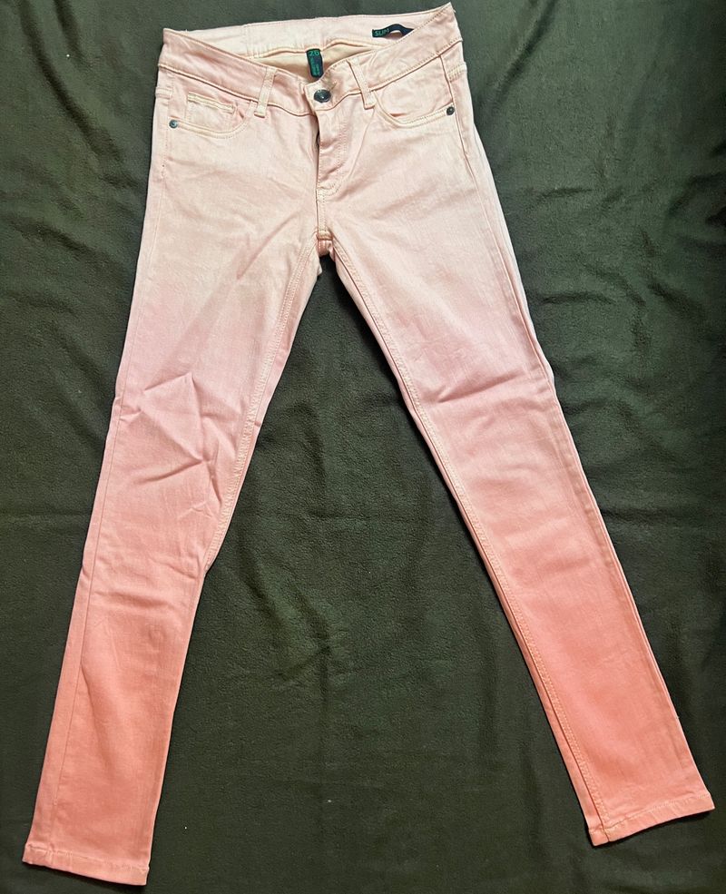 Pink ombre, slim fit jeans.