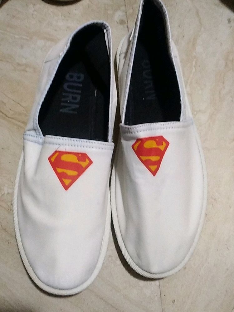 CASUAL FOOTWEAR FOR MEN SIZE 8.5 UK
