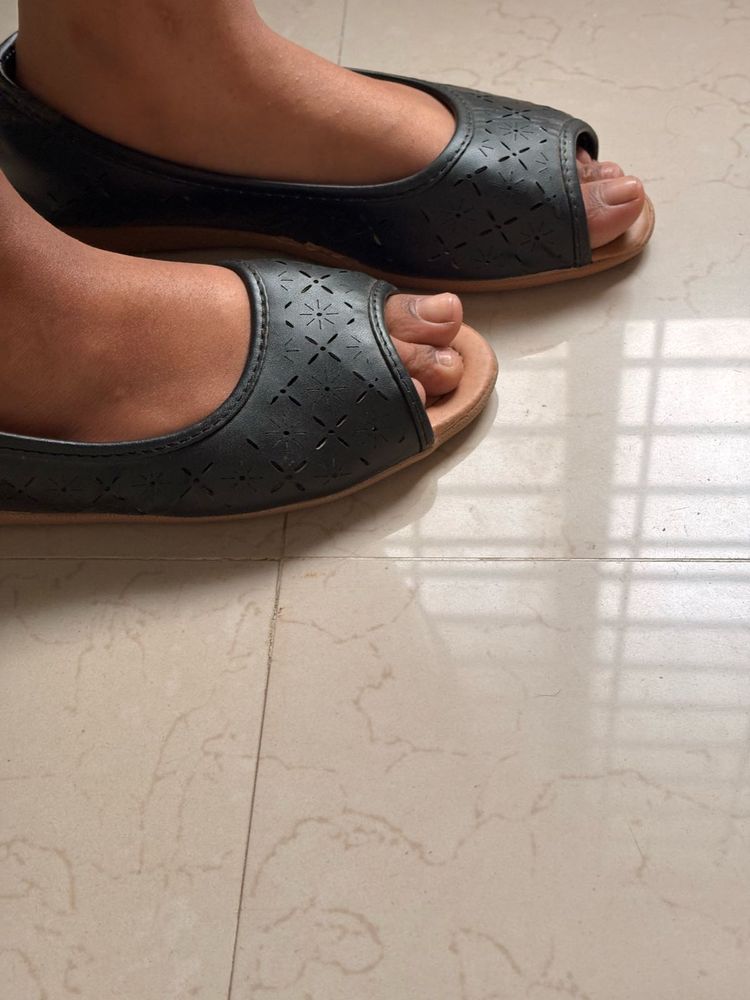 Black Peep-Toe Flats