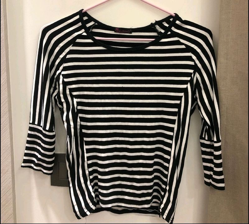 Women Stripped Top With Flare Sleeves