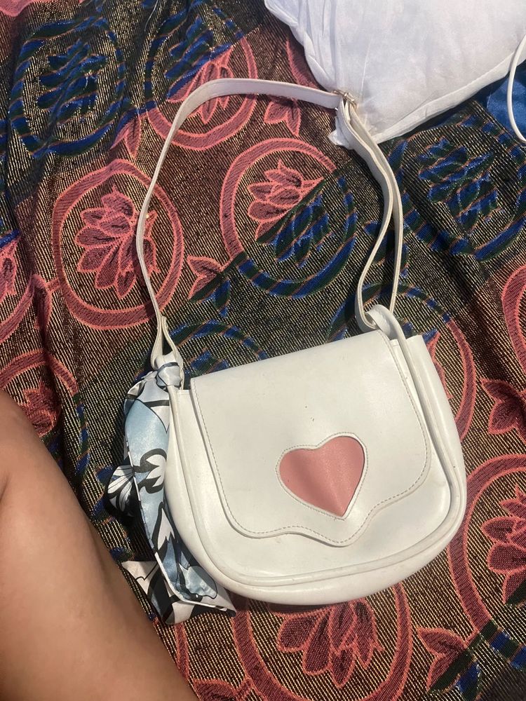 Heart Detail Shoulder Bag