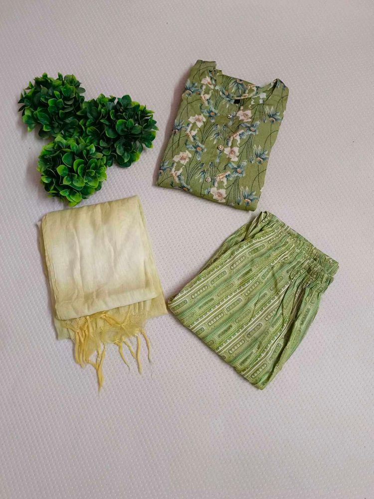 Green Floral Printed Kurti Set with Dupatta