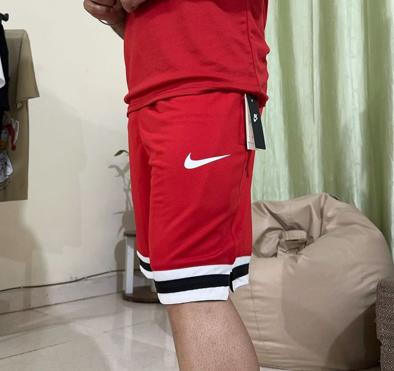 Nike Athletic Shorts L Size