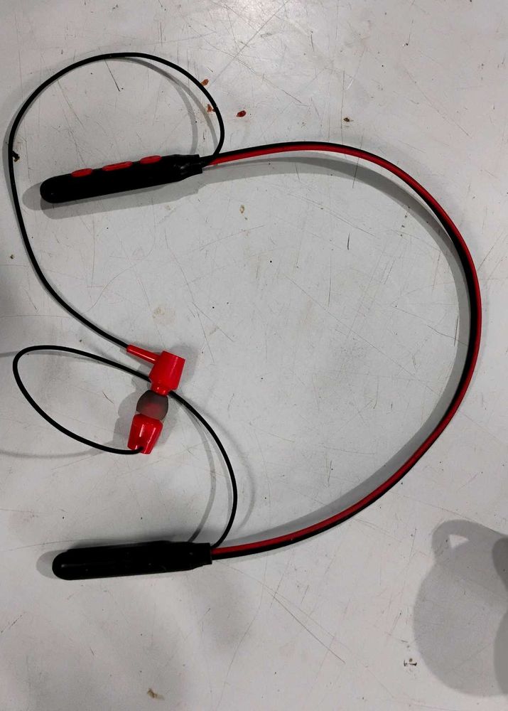 Red &amp; Black Wierd Earbuds