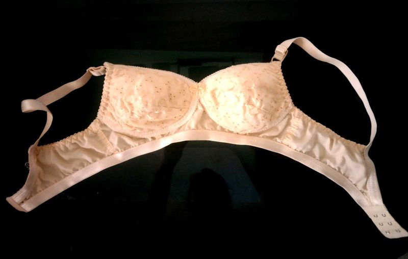 V-star Cream  Bra, Size - 32 B