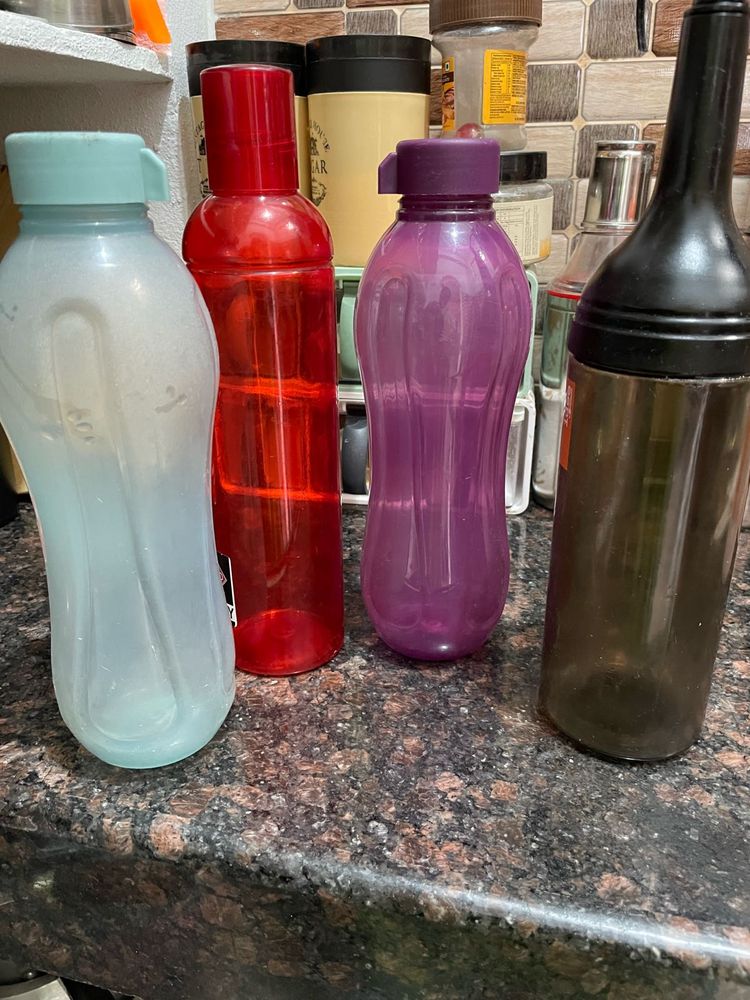 Set of 4 Reusable Water Bottles