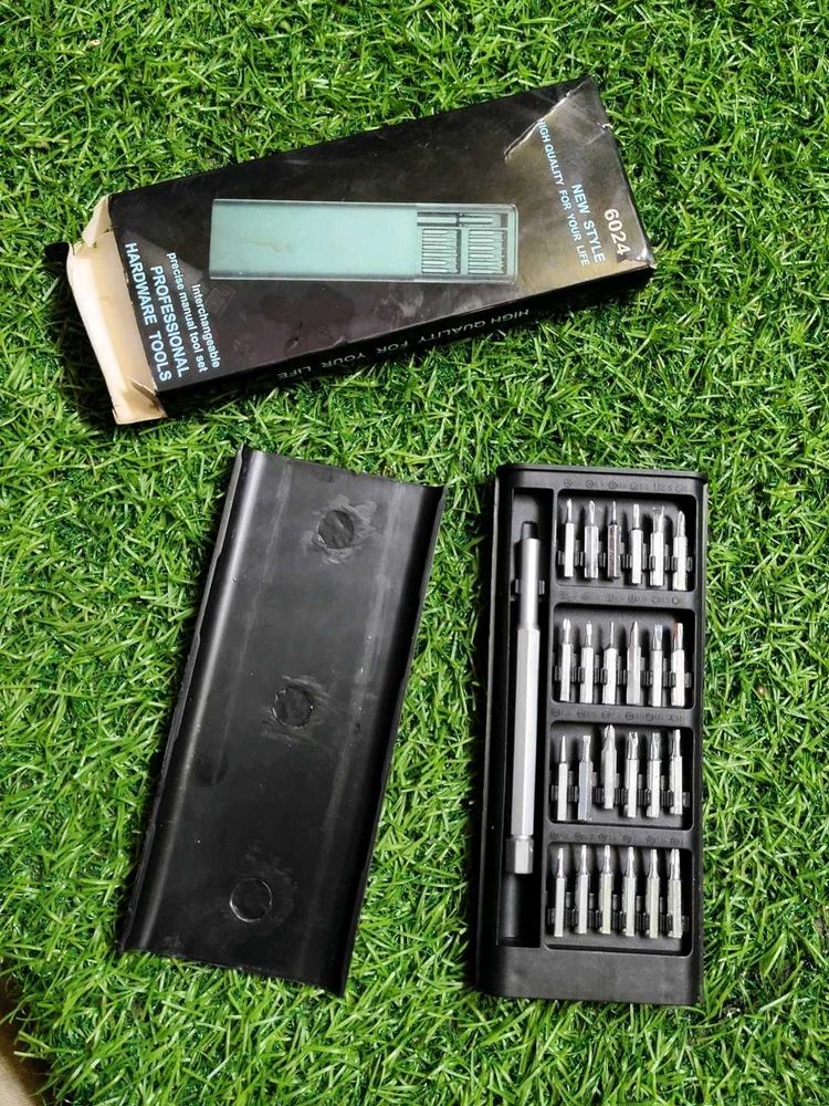 16-Piece Interchangeable Screwdriver Kit