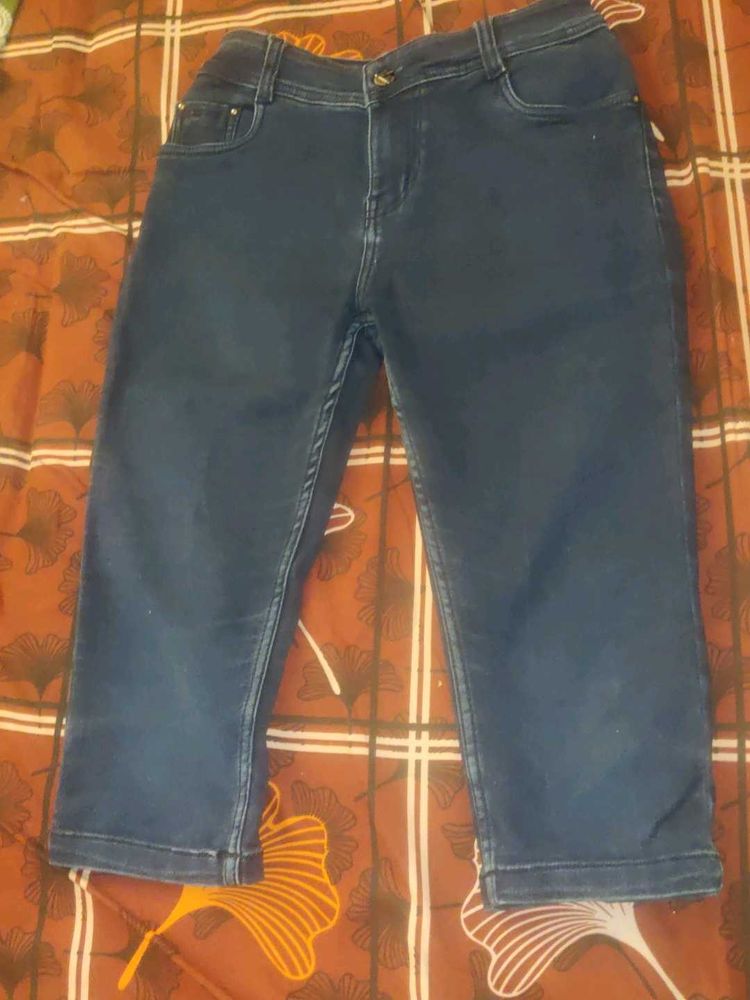 Dark Wash Capri Jeans