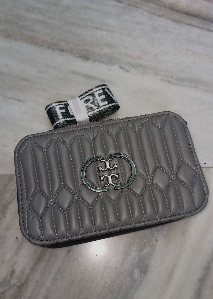 SALE BOX Sling 🆕