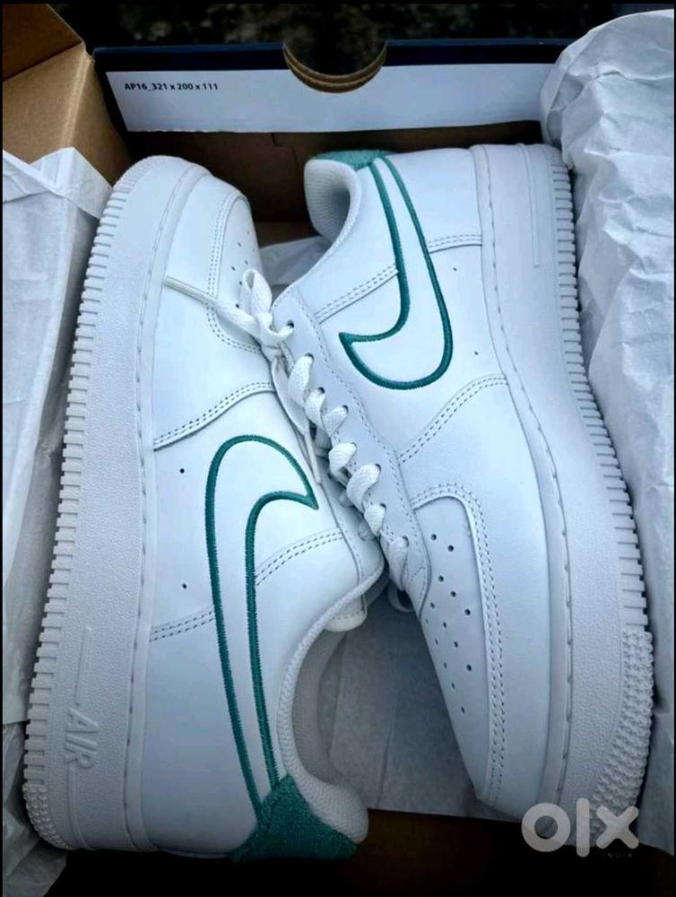 Nike Air Force 1&#39;07 LV8