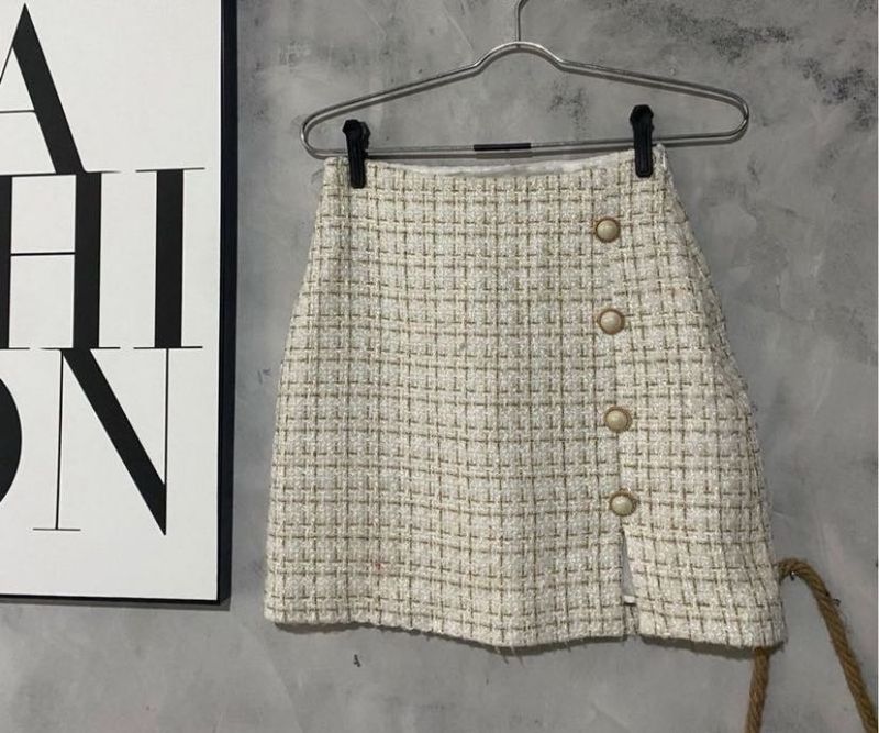 Chic Tweed Mini Skirt with Pearl Button Detail