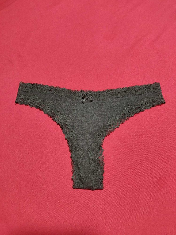 H&amp;M Thong Size.S
