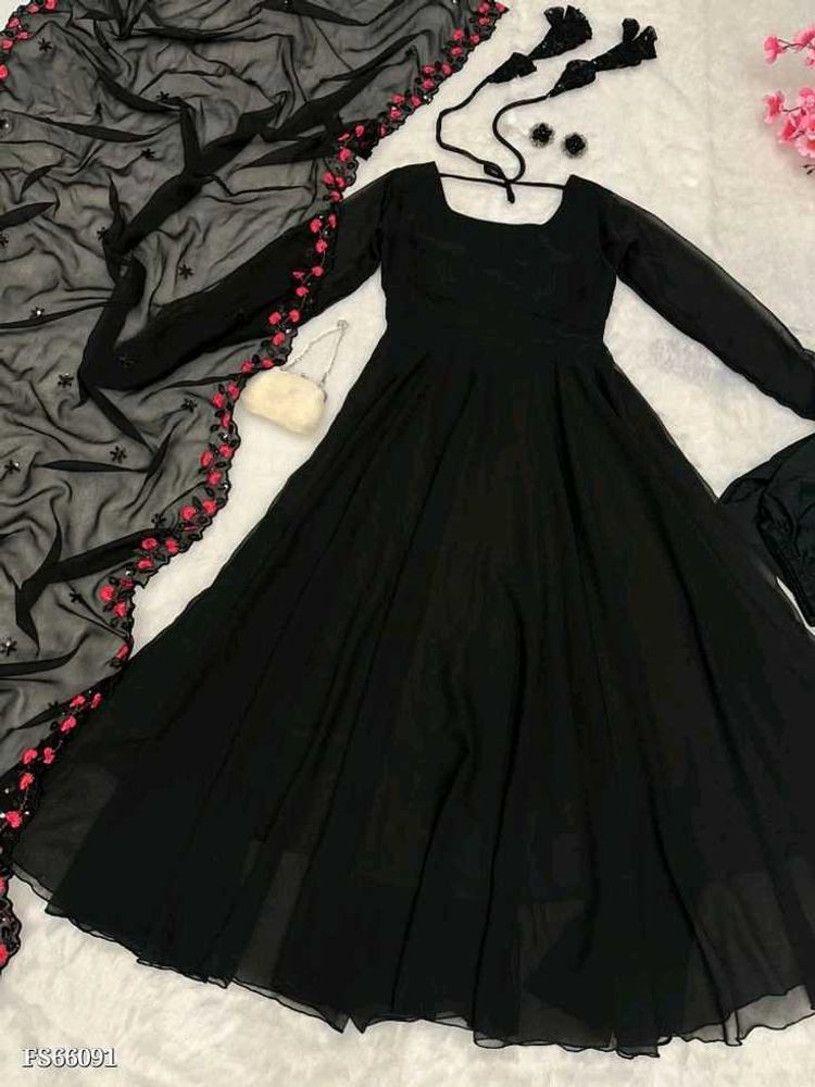 Elegant Black Ethnic Anarkali Set