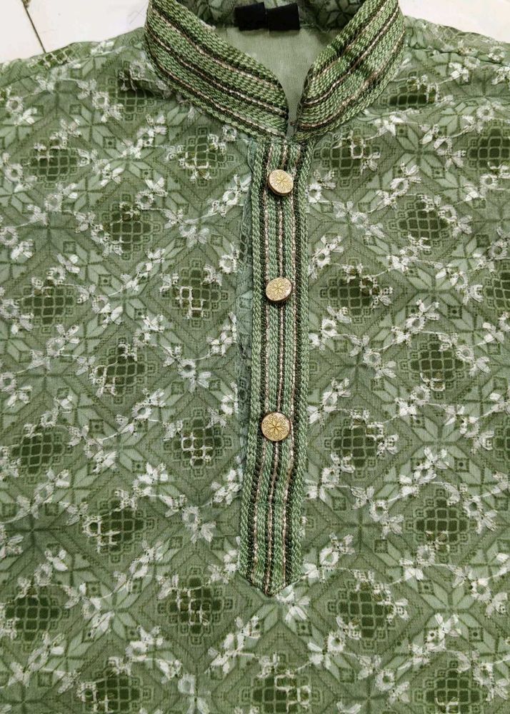 Green Embroidered Kurta