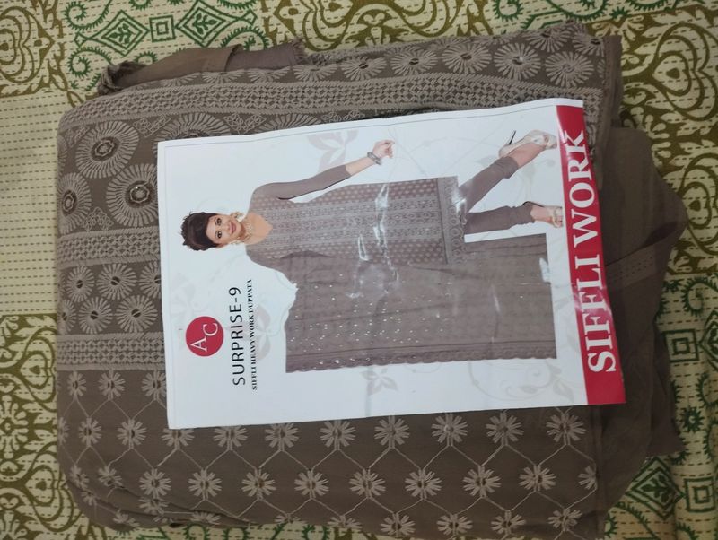 Lakhnavi Suit