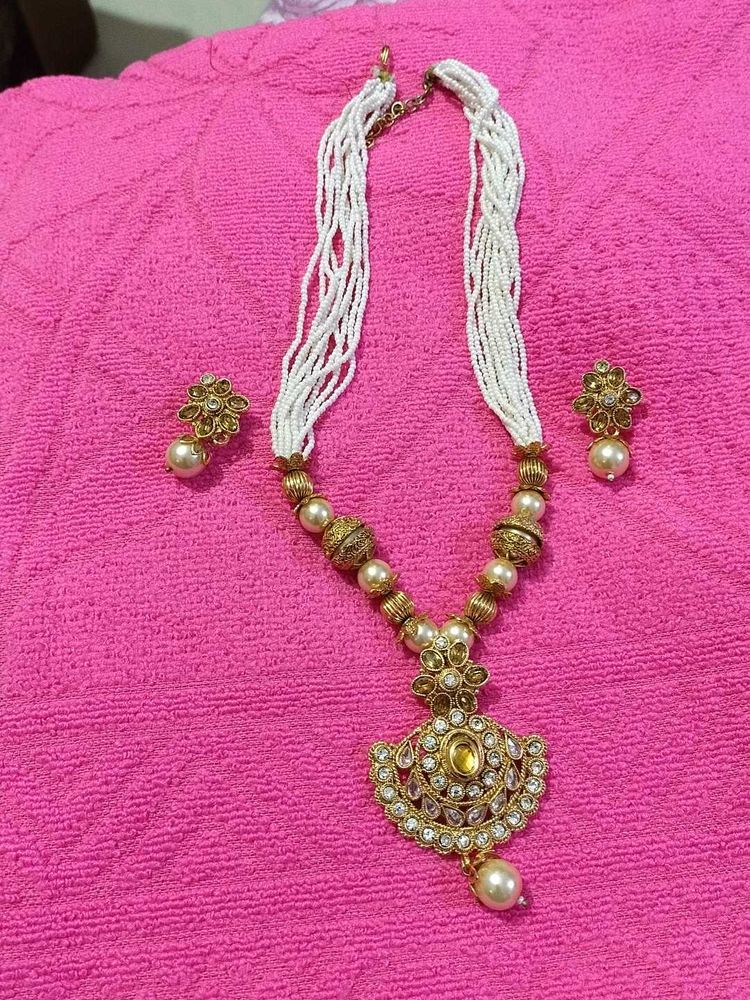 Elegant Pearl &amp; Gold Jewelry Set