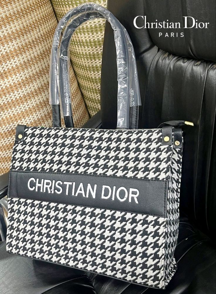 CHRISTIAN DIOR PREMIUM QUALITY TOTE BAG