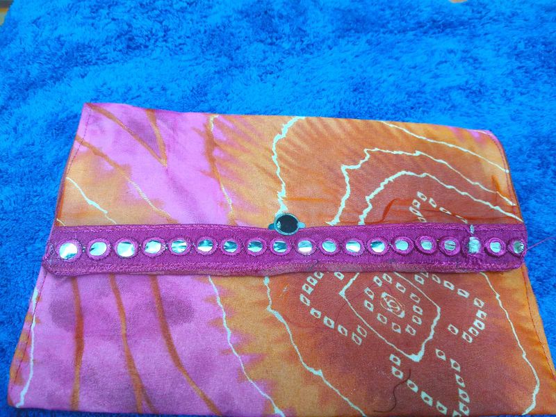 Bandhani Clutch with Mirror Details