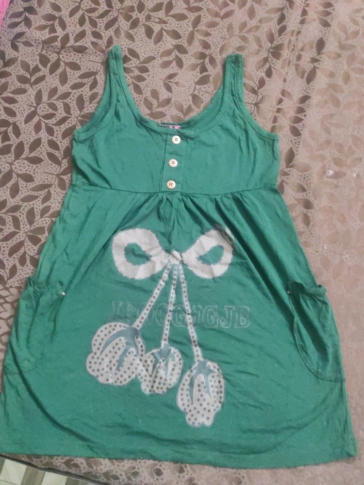 Green Sleeveless Summer Dress