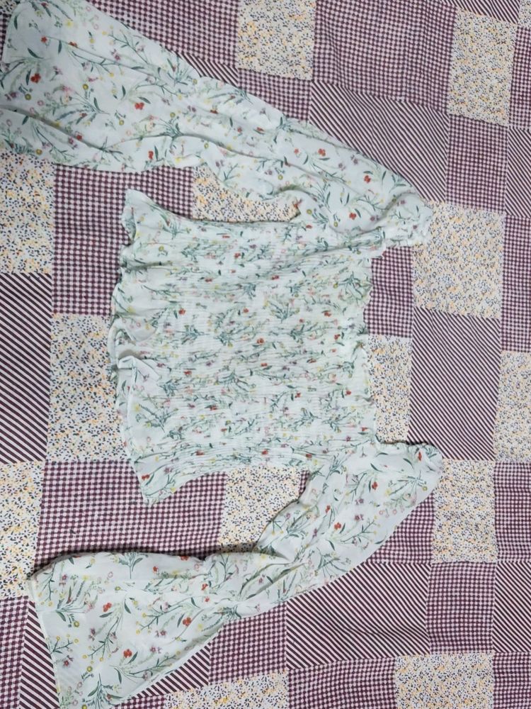 Cute Floral Printed Top