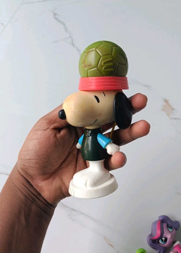 Snoopy Figurine