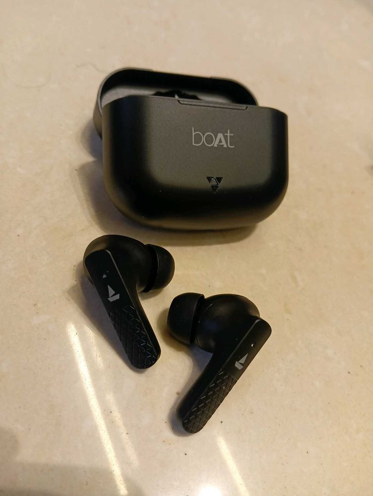 Boat Airdopes Prime - Black