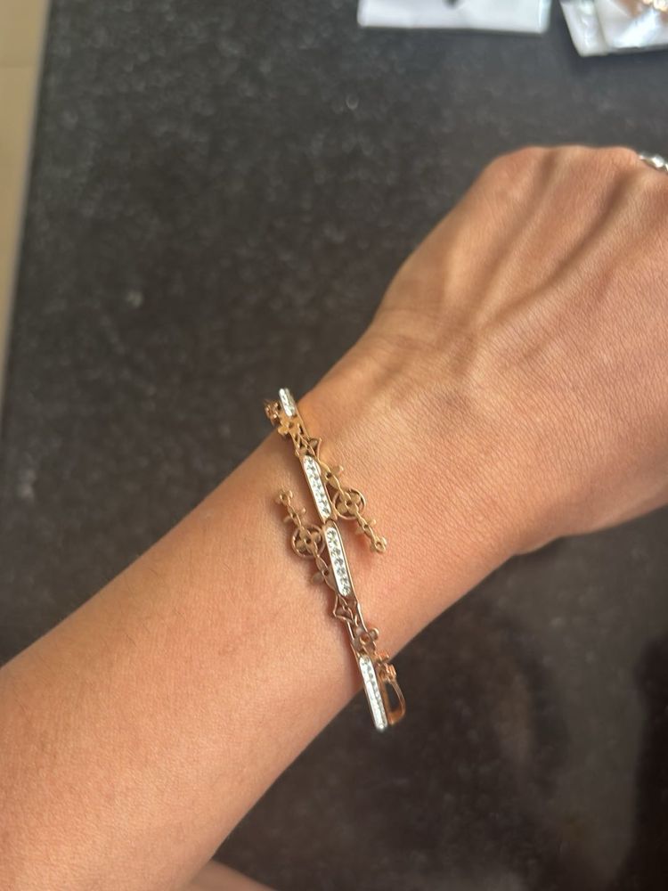 Elegant Gold-Tone Bracelet Anti Tarnish