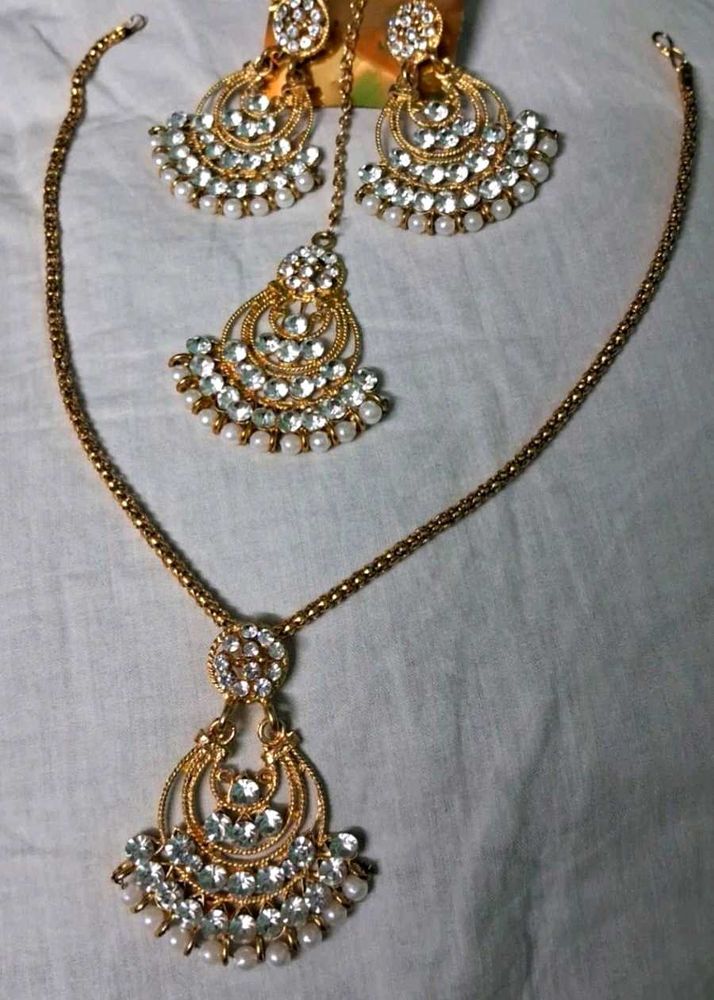 Gold-White tone Crystal &amp; Pearl Jewelry Set