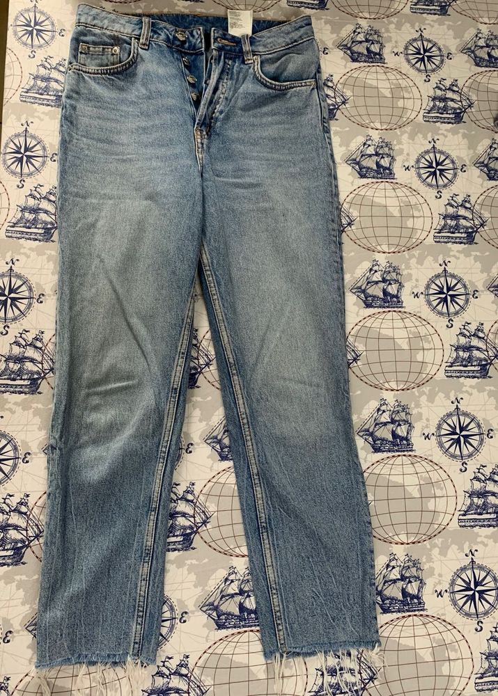 H&amp;M SLIM STRAIGHT HIGH ANKLE JEANS