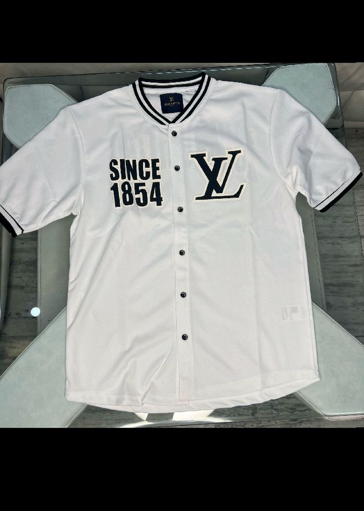 Lv Tshirts For Men New With Tag