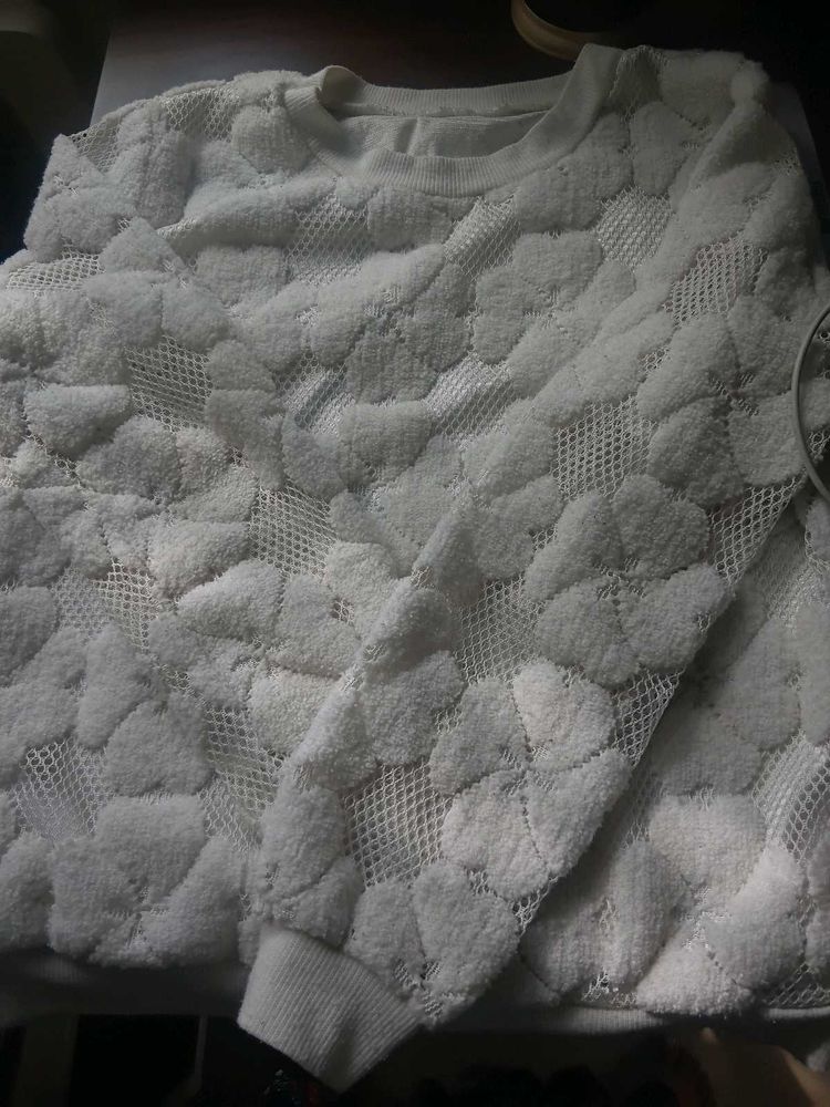 beautiful white sweatshirt