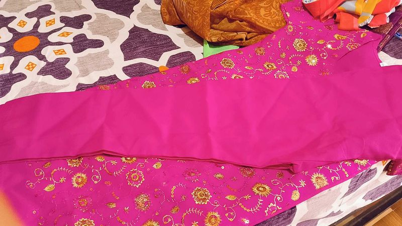 महिलाओं के लिए न्यू डिजाइनर फैंसी सीक्वेंस वर्क सू