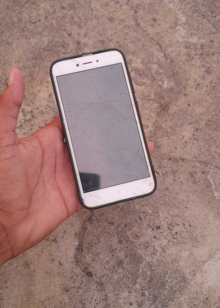 Used Smartphone - Damaged Screen