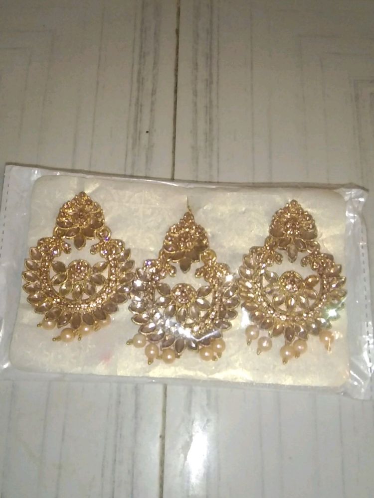 Earring With Tika