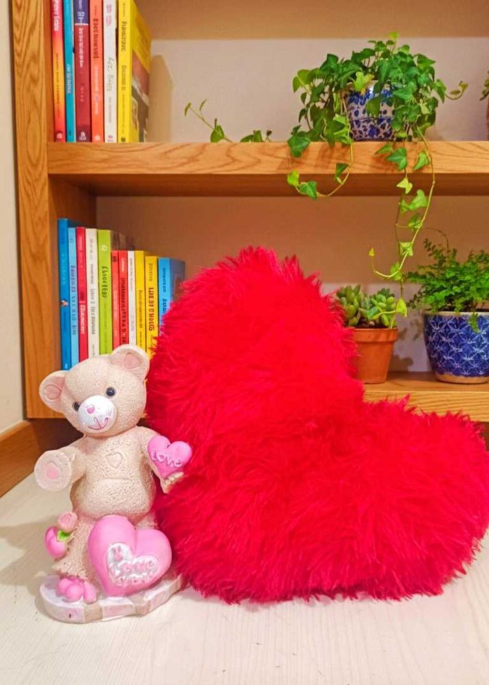 ❤️Heart and Teddy🧸Showpiece