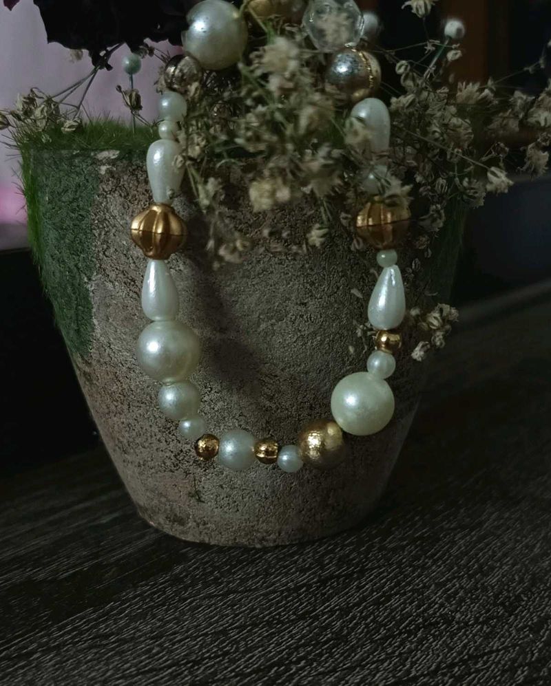 Pearl &amp; Gold Bracelet