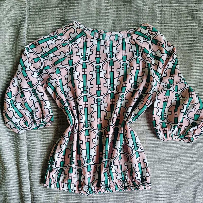 Patterned Blouse with Balloon Sleeves
