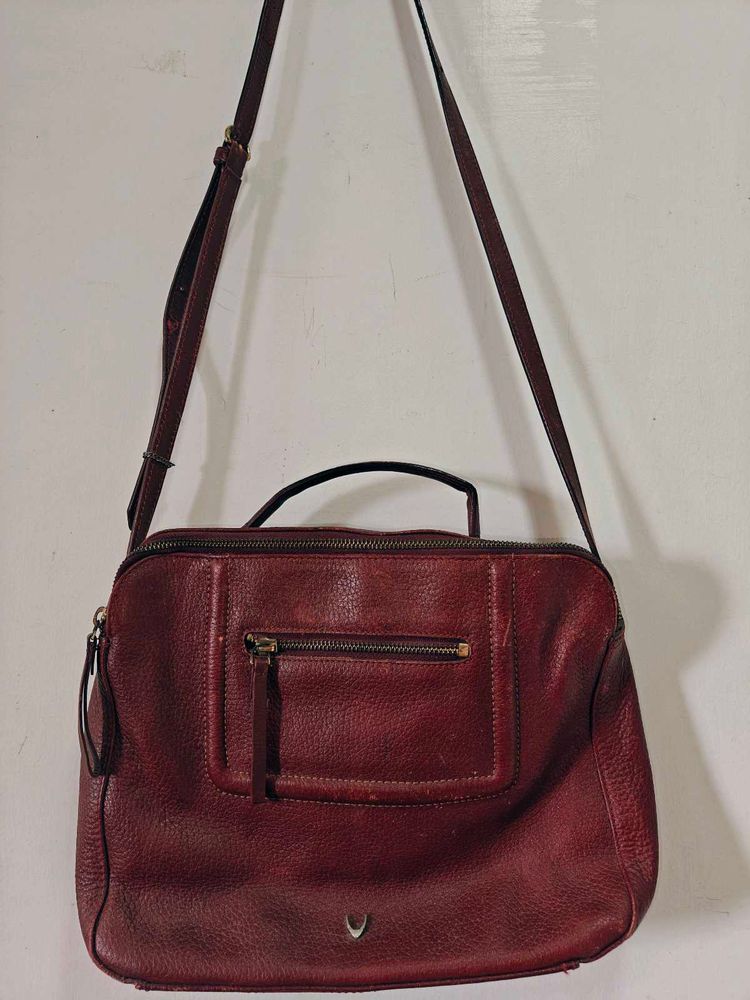 Hidesign Sling Bag
