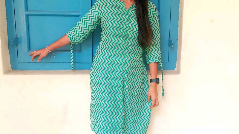 Green &amp; White Chevron Print Kurti