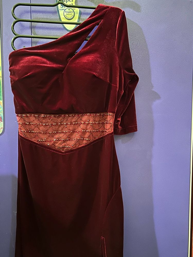 Elegant Burgundy Velvet Dress