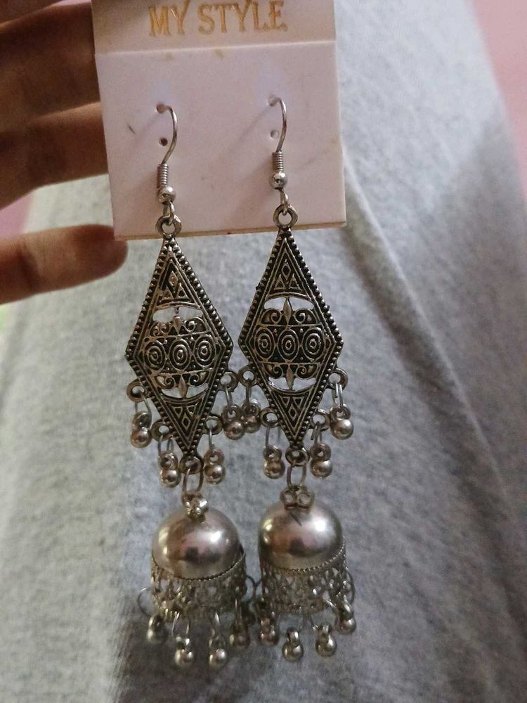 Silver Jhumka Earrings
