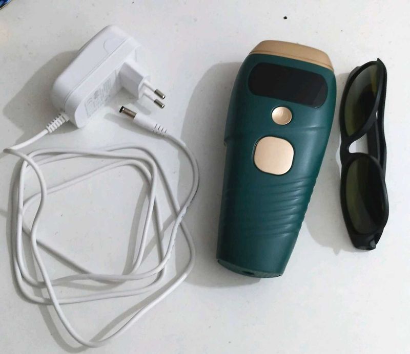 Laser hair removal device