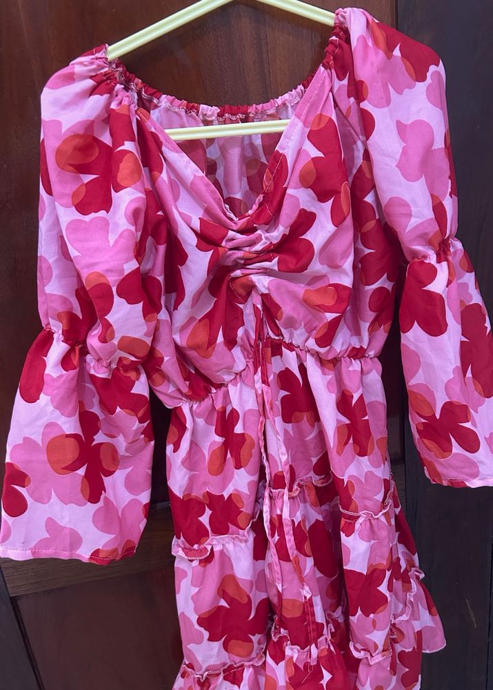 Mini Floral Red And White Dress 🥀