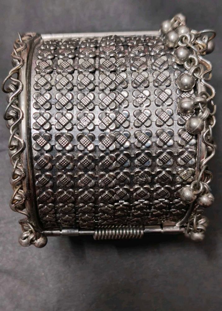 Vintage Silver Tone Bangle Bracelet