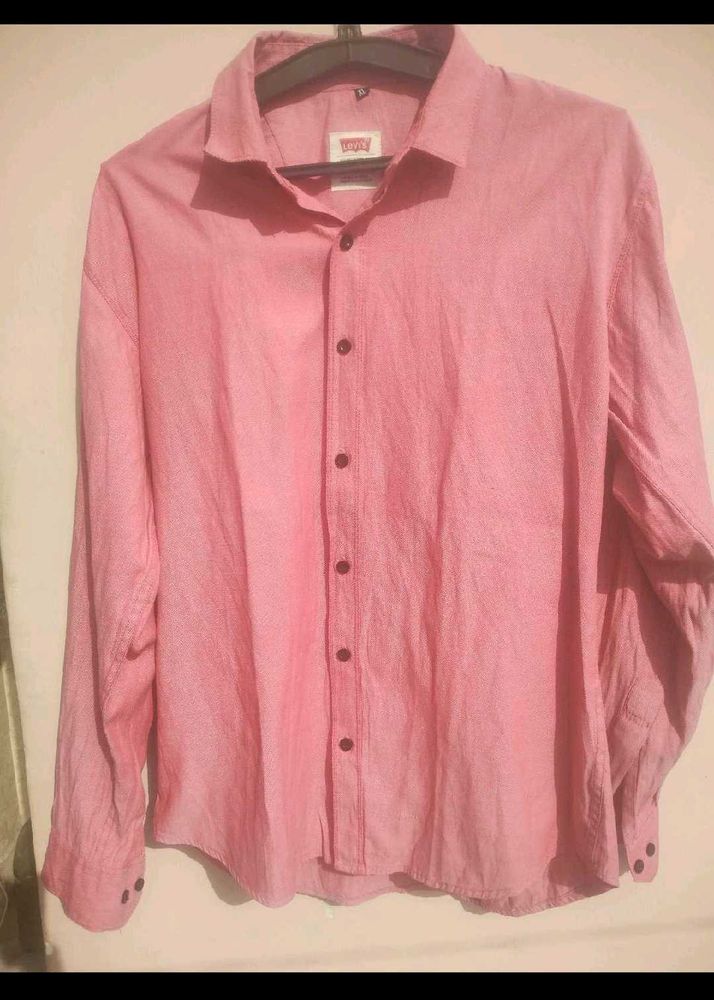 Levi&#39;s Shirt 👕 Chest 42 Inch