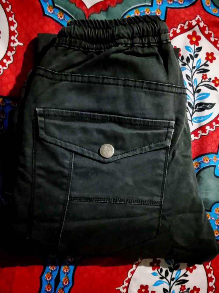 Combo Of 2 Tshirt And Cargo Pent Size 28