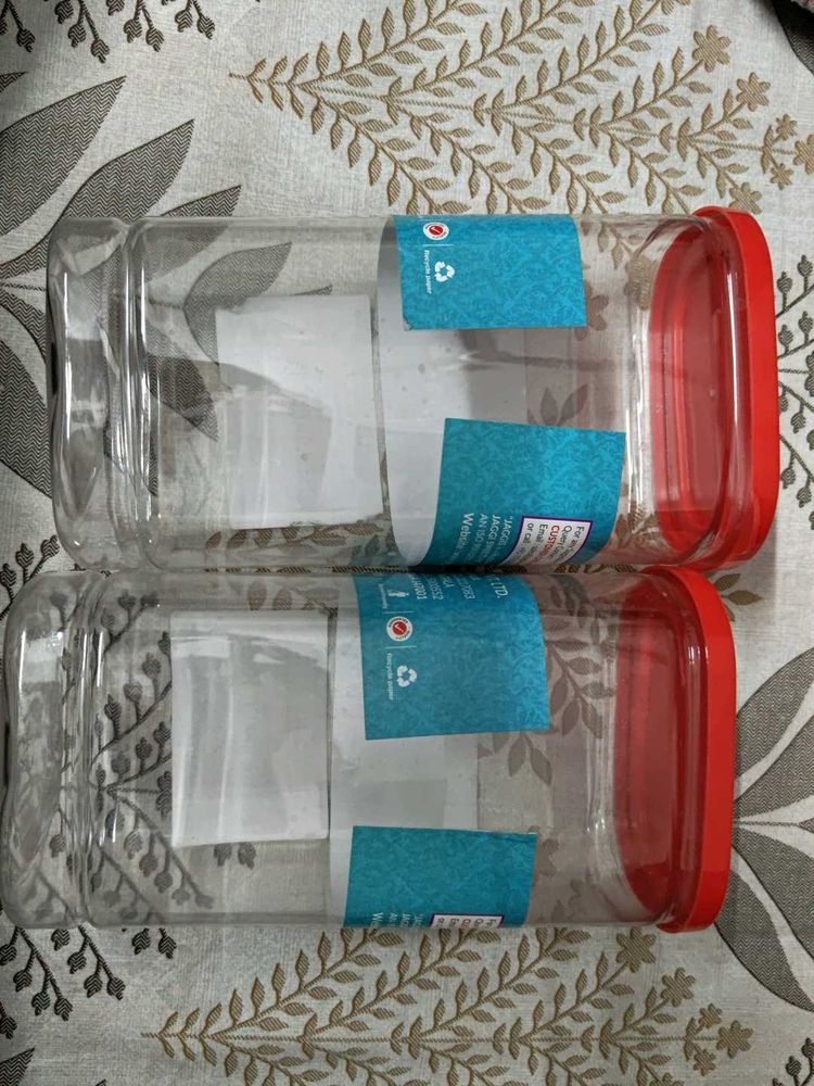 4 Empty Containers