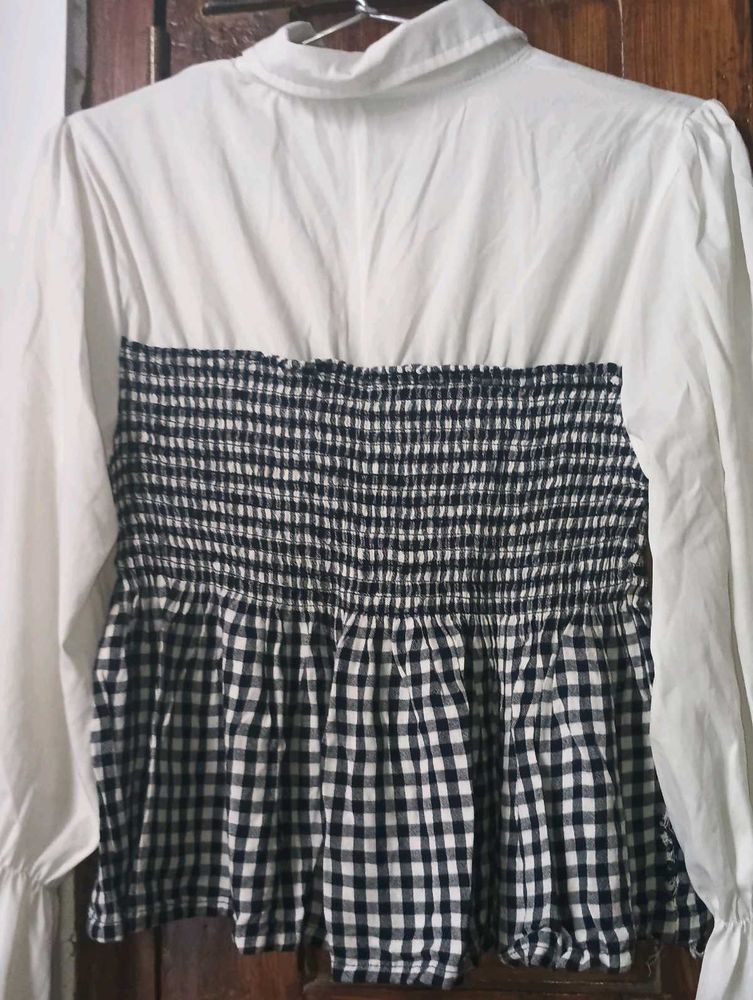 Checked Top with Long Sleeves