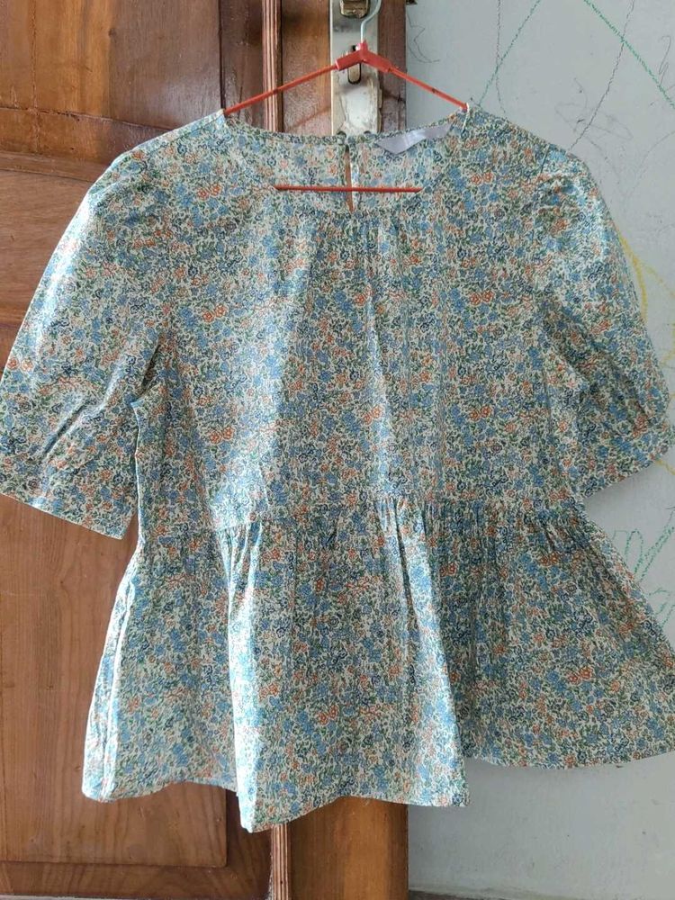 Floral top